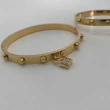 Load image into Gallery viewer, Padlock bangle
